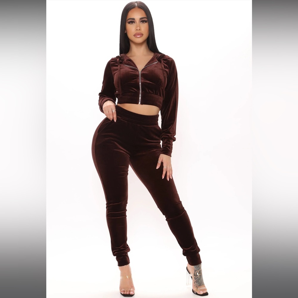 Fashion Nova Down to Lounge Pant Set Brown
